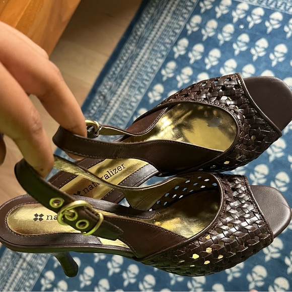 Vintage Naturalizer TOGETHER Leather Sandals Slingbacks Heel Pumps Woven Brown - Picture 2 of 3
